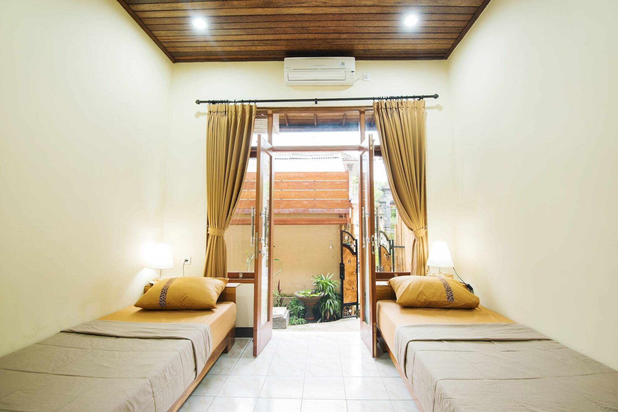 Bulan Bali Guest House Ubud  Exterior photo
